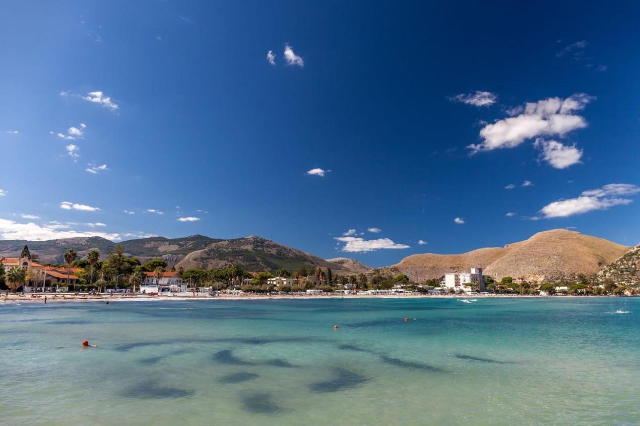 Donna Amalia Villa In Mondello Палермо Экстерьер фото